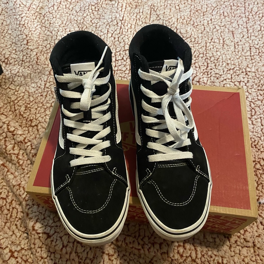 High top black/white vans